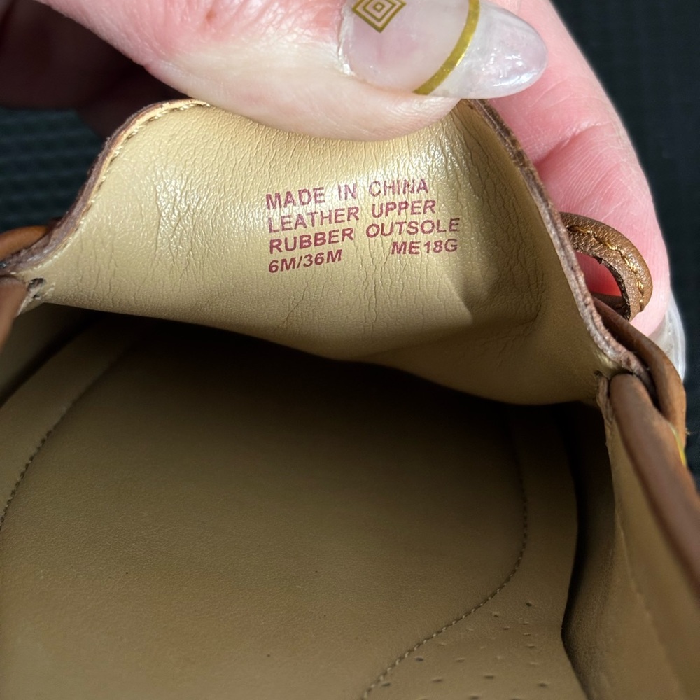 Michael Kors Brown Leather Loafers with Bow Accent Women’s Size 6 - Picture 3 of 11
